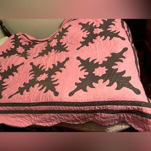 Homemade patchwork hand stitched quilt queen (72”x98”)
